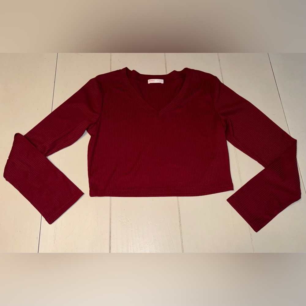 Romwe Longsleeved Maroon Crop Top Size Large